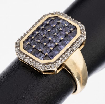 14 kt Gold Tansanit-Saphir-Ring, GG 585/000, 35 facett. Tansanit-Carrees zus. ca. 1.0 ct, umgeben von weißen Saphiren, RW 56, ca. 5.1 g