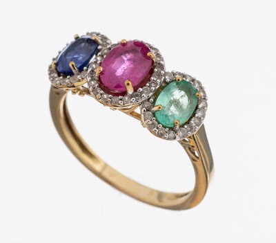 9 kt Gold Farbstein-Ring, GG 375/000, ovalfacett. Saphir, Rubin und Smaragd ca. 2.0 ct, Farbsteine beh., umgeben von weißen Saphiren, RW 56, ca. ...