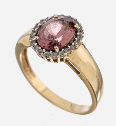 14 kt Gold Farbstein-Ring, GG 585/000, ovalfacett. Zirkon ca. 1.30 ct, umgeben von weißen Saphiren, RW 56, ca. 3.9 g