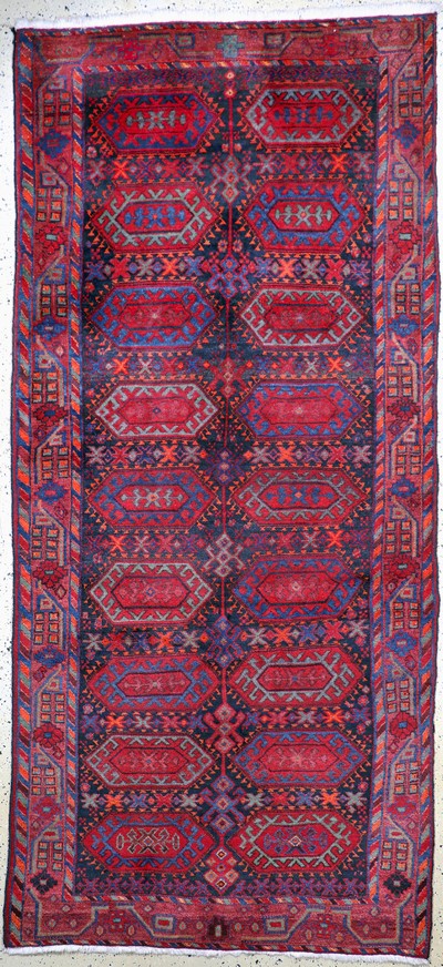 Kordi alt, Persien, Mitte 20.Jhd, Wolle aufBaumwolle, ca. 308 x 142 cm, EHZ: 2