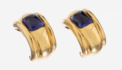 Paar 18 kt Gold Iolith-Halbcreolen, GG 750/000, 2 Iolith-Cabochons zus. ca. 6.00 ct, L. ca. 2.2 cm, ca. 18.5 g