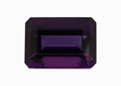 Loser Amethyst, ca. 27.47 ct, Treppenschliff