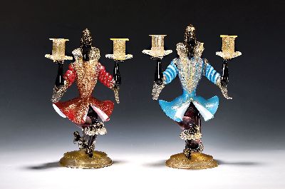 Paar Kerzenleuchter/Figurenleuchter, Murano Italien, 20. Jh., in Form vollplastischer Diener, mundgeblasen, teils mit Goldpuder eingeschmolzen, je ...