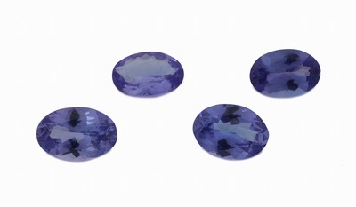 Lot 4 lose Tansanite, zus. ca. 2.68 ct, ovalfacett.