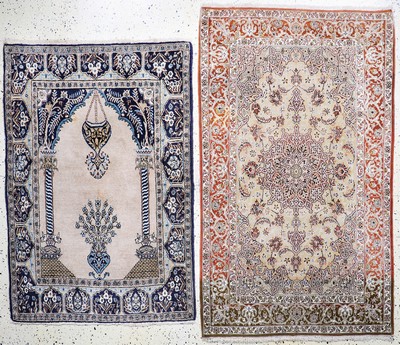 2 Lots Esfahan fein Persien, Mitte 20.Jhd, Korkwolle auf Seide, ca. 182 x 109 cm, EHZ: 2(fleckig & Abrasch), Ghom, Persien, Wolle aufBaumwolle, ca. ...
