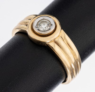 14 kt Gold Brillant-Ring, GG/WG 585/000, inWG gefasster Brillant ca. 0.15 ct get.Weiß/lr,RW 57, ca. 5.6 g, QVC-Schmuckkarte