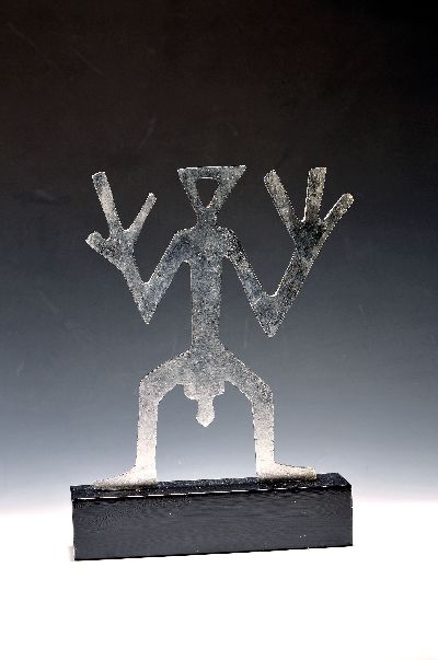 A.R. Penck, 1939-2017, Skulptur, Stahl geschnitten, auf dem ebonisierten Holzsockel handsign., Gesamth. ca. 34cm