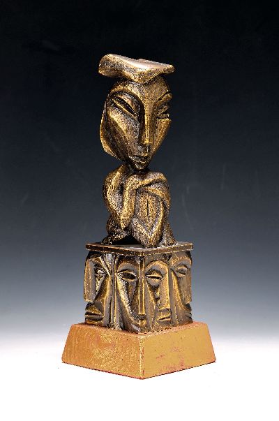 Gottfried Bräunling, geb. 1947, Umworben, Bronzeskulptur von 2005, signiert, num. 2/5, Holzsockel goldfarben gefaßt, Gesamth. ca. 33cm