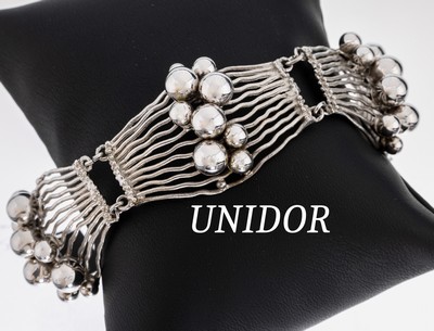 Armband, 1960er Jahre, 925er Silber, außergewöhnliches Design aus Drähten und Kugeln, L. ca. 19 cm, Kastenschloss mit Sicherheitsacht, sign. ...