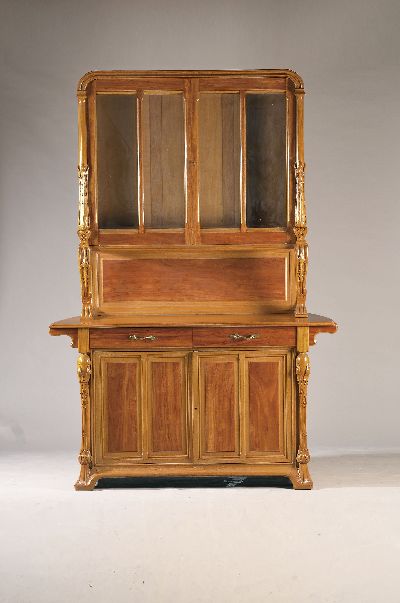 Jugendstil Aufsatzbuffet, Frankreich, "Zichorie" um 1900, Eiche massiv z.T. Nußbaumfurnier, Aufsatz zweitürig verglast, Unterteil ...