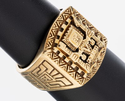 14 kt Gold Ring, GG 585/000, Darstellung "VIRACOCHA", Ringschultern reich ornamentiert, RW 65, ca. 26.8 g