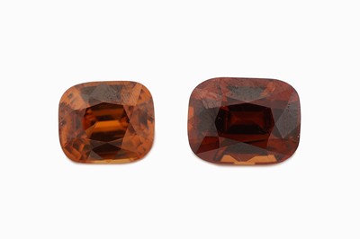Lot 2 lose Zirkone, zus. ca. 10.13 ct, Kissenschliff, versch. Größen und Farbnuancen