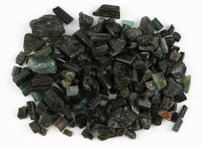 Lot lose Turmalinrohsteine, ca. 1454 ct, versch. Größen, Formen und Farbnuancen