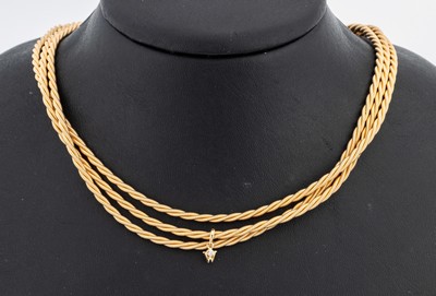 18 kt Gold WELLENDORFF Collier, GG 750/000,Modell "Silky Trio", 3-rhg., fein sat. und z.T. pol., W-Abhängung mit Brillant ca. 0.02 ct, L. ...