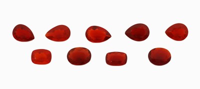 Lot 9 lose Feueropale, zus. ca. 8.83 ct, 2 x ovalfacett., 2 x Cushion-Cut, 5 x facett. Tropfen, versch. Farbnuancen