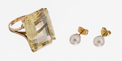 14 kt Gold Lemoncitrin-Ring, GG 585/000, schlichte Gestaltung, Lemoncitrin (beh.) im oktagonalen Treppenschliff ca. 14.0 ct, RW 55,ca. 11.0 g, dazu ...