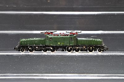 Märklin, Spur H0, 3056 "Krokodil", Bj. 1974 -1986, E-Lok BR 13302, grün, OVP, leichte Gebrauchsspuren, Funktion nicht geprüft, aus ...