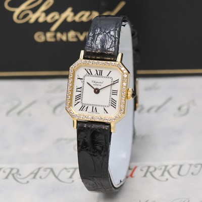 CHOPARD Damenarmbanduhr in GG 750/000 mit Diamantlünette Referenz 5087, Handaufzug, 2 -teil. Geh., Boden aufgedr., orig. Lederband m. verg. orig. ...