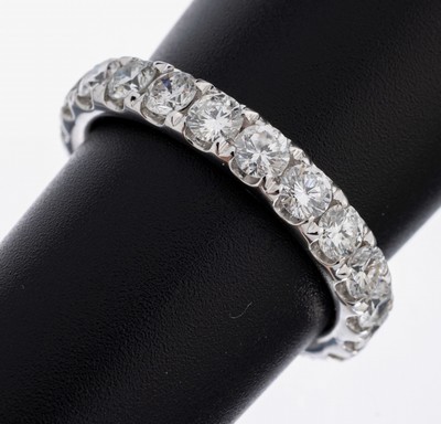 14 kt Gold Brillant-Memoryring, WG 585/000,21 Brillanten zus. ca. 2.45 ct (grav.) feines Weiß-l.get.Weiß/vs-si, RW 56, ca. 4.0 g