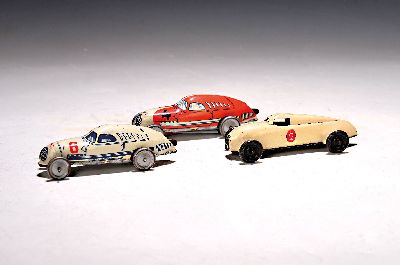 3 Rennwagen, Tipp Co und Lehmann, 2 Rennwagen Audi für die Reichsautobahn, Nr. 6 und NR. 4, Federantrieb,, L. ca. 10 cm und Lehmann Gnom-Rennwagen, ...