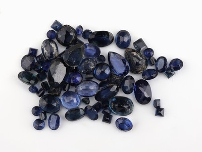 Lot lose Saphire, zus. ca. 17.94 ct, versch. Schliffformen, Größen und Farbnuancen, Ausfassware, teilw. besch.