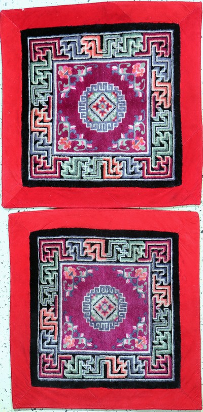 1 paar"Meditation-Matten", Tibet, Mitte 20.Jhd, Wolle auf Baumwolle, ca. 80 x 80 cm, EHZ: 2