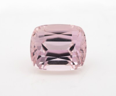 Loser Kunzit, ca. 31.45 ct, Kissenschliff, ca.18.39 x 15.50 x 14.37 mm