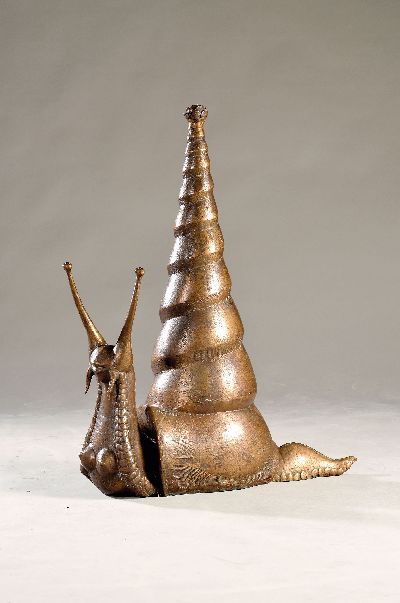 Gernot Rumpf, 1941 Kaiserslautern-2025, Große Turmschnecke, Bronzeskulptur, signiert und datiert 1991/1992, zehnfach gewundenes Schneckengehäuse ...