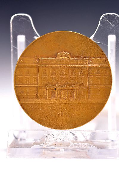 Bronzemedaille, Richard Placht, 1880 Kratzau -1962 Wien, "K. K. Haupt-Münzamt Wien", 1920er-Jahre, avers: Front der Münze Österreich mit ...
