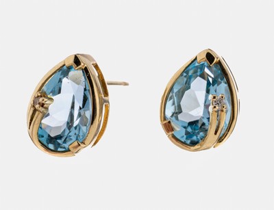 Paar 14 kt Gold Topas-Diamant-Ohrstecker, GG 585/000, 2 facett. Blautopastropfen (beh.) zus. ca. 4.60 ct, kl. Diamanten, ca. 2.5 g, ohne Brisuren