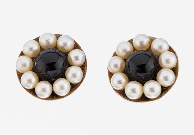 Paar 14 kt Gold Onyx-Perl-Ohrclips, WG 585/0 00, rund, 2 Onyx-Kugeln, D. ca. 9.9 mm, umgeben von Zuchtperlen, D. ca. 5.3 mm, ca. 12.7 g