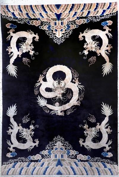 China "Drachenteppich", Mitte 20.Jhd., Wolle auf Baumwolle, ca. 295 x 200 cm, EHZ: 1-2