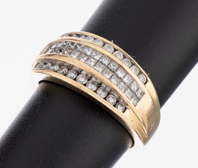 14 kt Gold Diamant-Ring, GG 585/000, 28 Princess Cut Diamanten und 20 Brillanten zus. ca. 0.96 ct Weiß/vs-si, RW 56, ca. 8.8 g