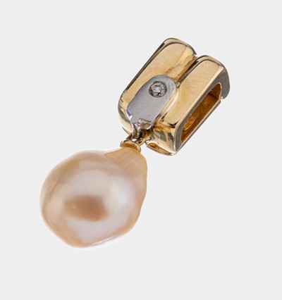 14 kt Gold Perl-Brillant-Clipanhänger, GG/WG 585/000, bewegl. abgehangene unrunde Zuchtperle, D. ca. 12.5 mm, 1 in WG gefasster Brillant ca. 0.03 ...