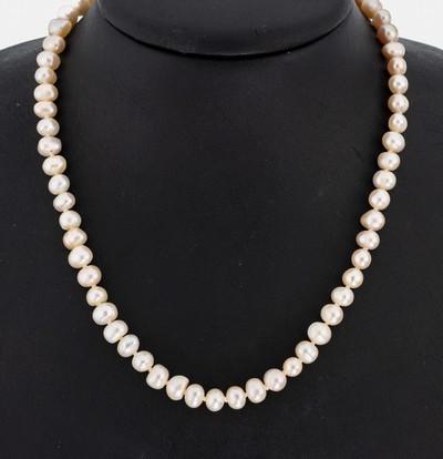 Perl-Collier, endlos, unrunde Zuchtperlen, D. ca. 5.8-6.5 mm, L. ca. 80 cm