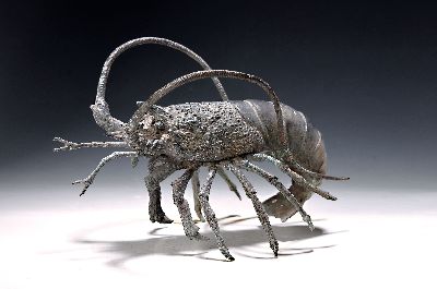 Große Bronzefigur, Japan, 20. Jh., Languste, ca. 23 x 30 cm, patiniert
