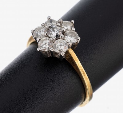 14 kt Gold Brillant-Ring, GG/WG 585/000, 7 in WG gefasste Brillanten zus. ca. 1.0 ct feines Weiß-Weiß/p, RW 57, ca. 2.7 g, passend zu Kat.-Nr. ...