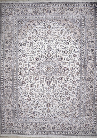 Keschan, Persien, Ende 20.Jhd, Wolle auf Baumwolle, ca. 400 x 300 cm, Mottenfraß am Rand, EHZ: 2