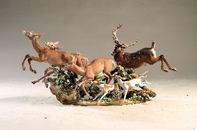Sehr große Porzellanfigurengruppe, Lladro Spanien, Entw. Salvador Furio von 1978, No. 68 von 750 Exemplaren, vollplastisch gearbeitet, Hirsch mit 4 ...