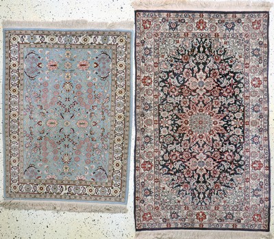 2 Lots Indische Teppiche, Indien, Ende 20.Jhd, Wolle auf Baumwolle, ca. 153 x 95 cm, EHZ: 2