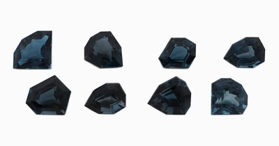 Lot 8 lose London Blue Topase, zus. ca. 30.3 ct, 8 x fancy Cut in versch. Größen und Formen