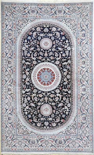 Nain fein(6 La), Persien, Ende 20.Jhd, Korkwolle mit Seide, ca. 250 x 155 cm, ca. 1,0Mio. Kn/qm, Reinigungsbedürftig, EHZ: 2