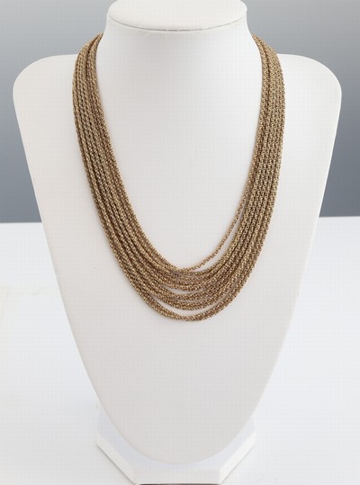 18 kt Gold Collier, GG 750/000, 12-rhg. Stränge, gekordelt, ovales Kastenschloss mit Gittermuster, L. ca. 39 cm, ca. 86.0 g