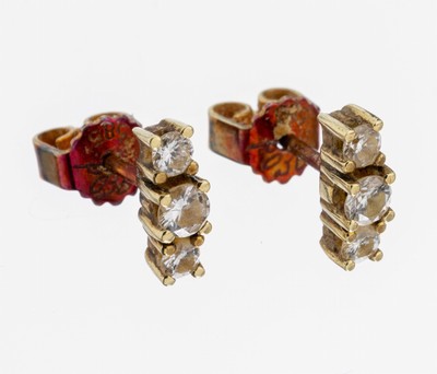 Paar 14 kt Gold Brillant-Ohrstecker, GG 585/000, 6 Brillanten zus. ca. 0.26 ct Weiß/si-p, ca. 1.4 g, Reinigung notwendig
