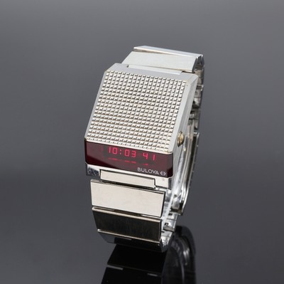 BULOVA Computron Armbanduhr mit LED Anzeige, Schweiz/USA um 1970, quarz, pultförmiges verchr. Geh. inkl. neutr. Gliederband m. Faltschl., Stahlboden ...