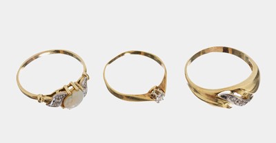 Konvolut 3 14 kt Gold Ringe, GG 585/000, 1 x RW 50, Brillant ca. 0.05 ct Weiß/si, 1 x RW 53, ovaler Opalcabochon ca. 0.15 ct, besch., 2 ...