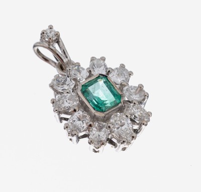 14 kt Gold Smaragd-Diamant-Anhänger, WG 585/000, mittig Smaragd im Emerald Cut ca. 0.25 ct, umgeben von 10 Diamanttropfen zus. ca. 1.0 ct ...