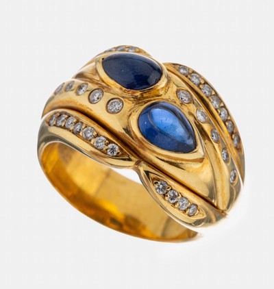 18 kt Gold Saphir-Brillant-Ring, GG 750/000, 2 tropfenf. Saphircabochons zus. ca. 2.20 ct, 32 Brillanten zus. ca. 0.36 ct Weiß/si, RW 54, ca. 14.3 g