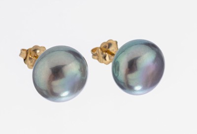 Paar 14 kt Gold Perl-Ohrstecker, GG 585/000, silbergraue Perlen, gefärbt, D. ca. 11.5 mm, ca. 3.8 g