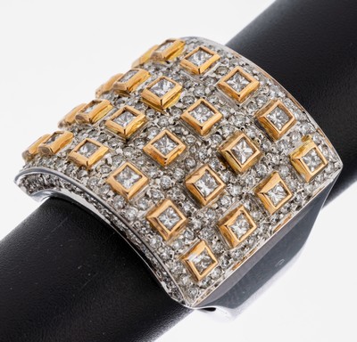 18 kt Gold Diamant-Ring, GG/RoseG 750/000, 180 Brillanten und 24 Princess Cut Diamanten zus. ca. 2.10 ct Weiß/vvs-vs, ca. 23.5 g, RW 59, passend zu ...